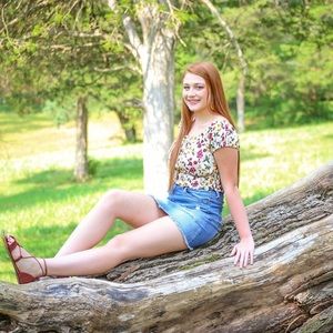 Meet your Posher, Ana